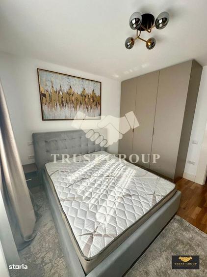 Apartament cu 3 camere, mobilat în Tei