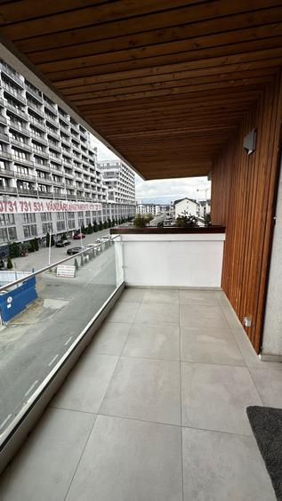 Apartament cu 3 camere semidecomandat în Central