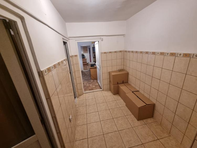 Apartament cu 2 camere nedecomandat în Tudor Vladimirescu