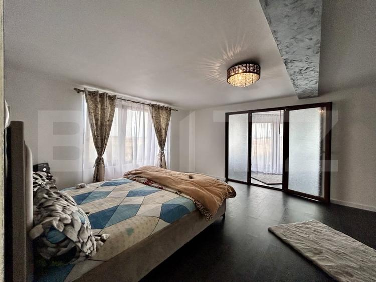 Casă individuală cu 4 camere cu Garaj în Exterior Vest