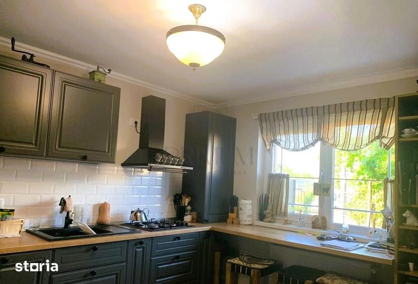 Casă cu 4 camere cu Teren 250 Mp în Sânmihaiu Român