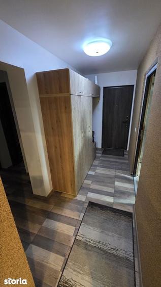 Apartament cu 3 camere decomandat în Mircea-Vodă