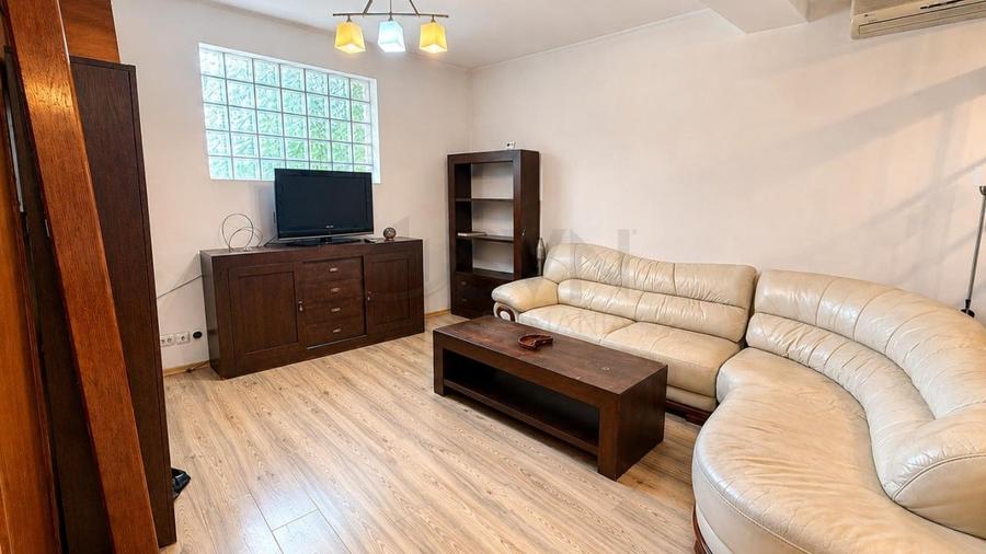 Apartament cu 2 camere decomandat, mobilat în Armeneasca