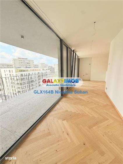 Apartament cu 4 camere în Victoriei