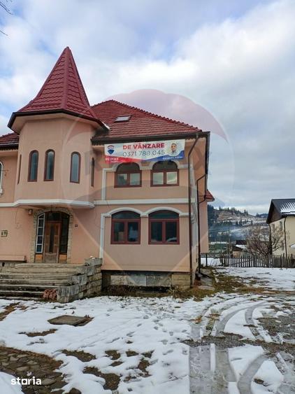 Pensiune/Casa cu 18 camere de vanzare in Campulung Moldovenesc - 1