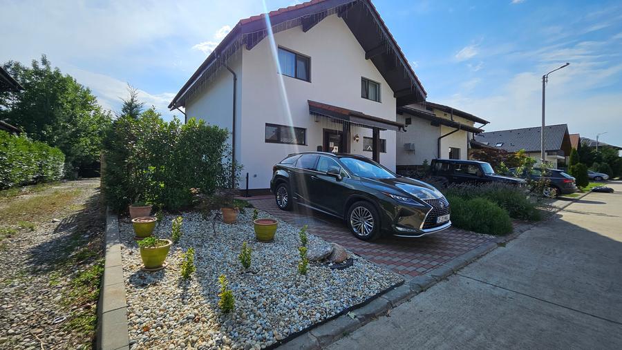 Casă individuală cu 3 camere cu Canalizare în Corbeanca