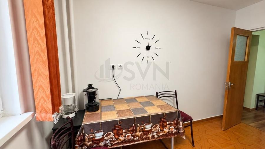 Apartament cu 3 camere decomandat, mobilat în Titan