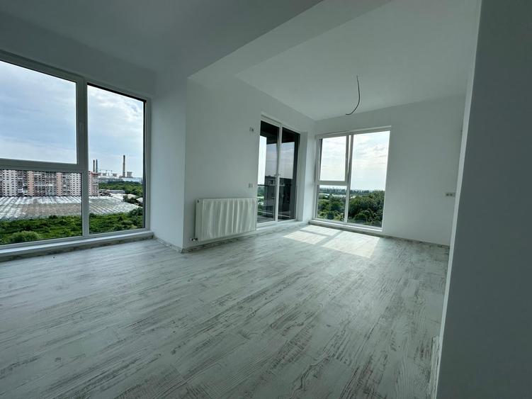 Apartament cu 3 camere decomandat în Vitan