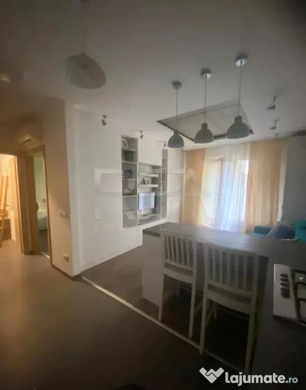 Apartament cu 2 camere semidecomandat în Văcăresti