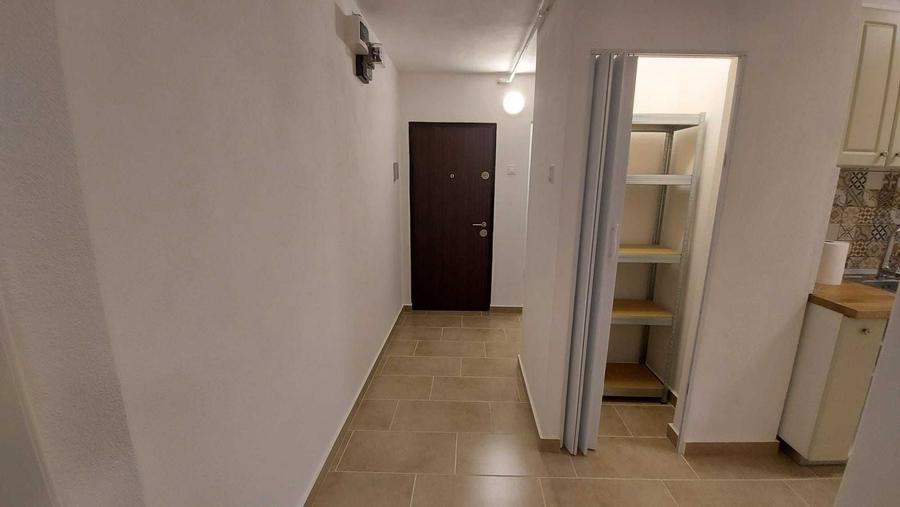 Apartament cu 2 camere decomandat în Exterior Vest