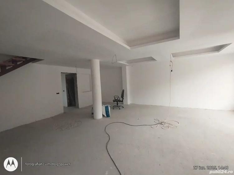Casă cu 4 camere în Independenței