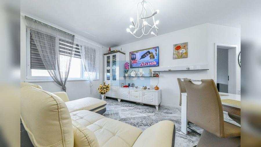 Apartament cu 3 camere semidecomandat, mobilat în Florești