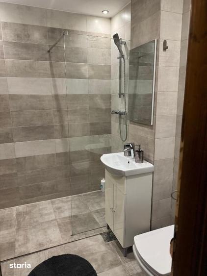 Apartament cu 3 camere decomandat în Calea București