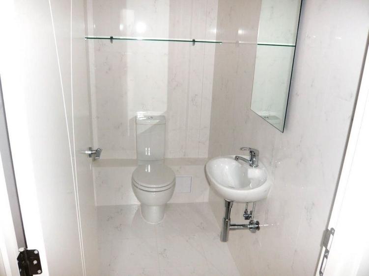 Penthouse cu 3 camere decomandat, mobilat în Primăverii