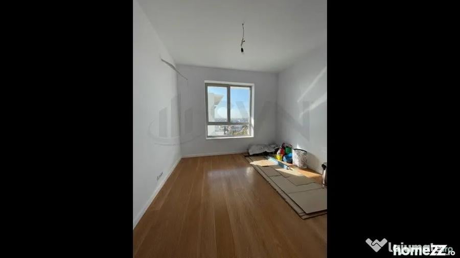 Apartament cu 4 camere semidecomandat în Domenii
