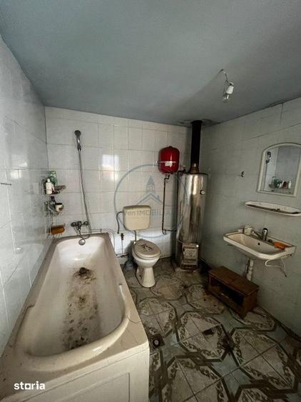 Casă cu 4 camere cu Teren 2700 Mp în Dumitrița