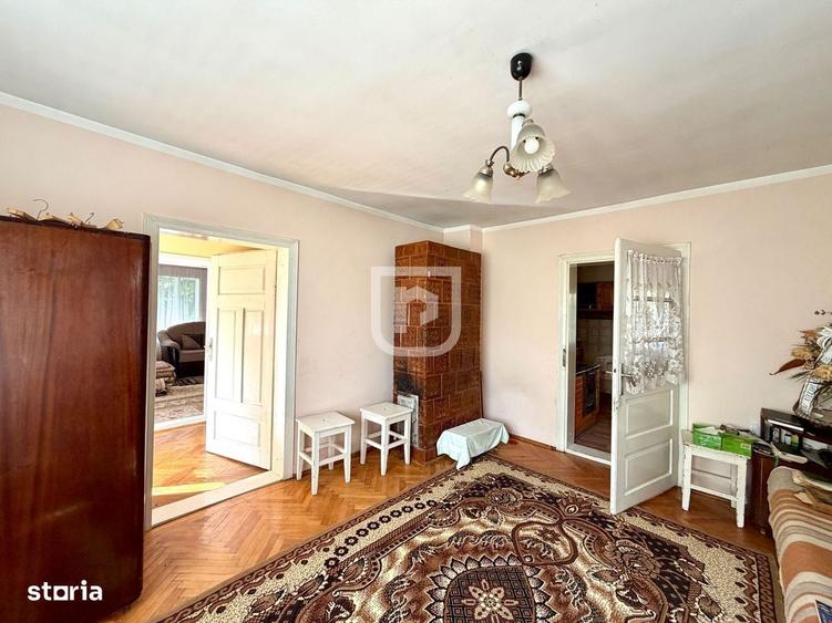Casă cu 3 camere în Cornu Luncii