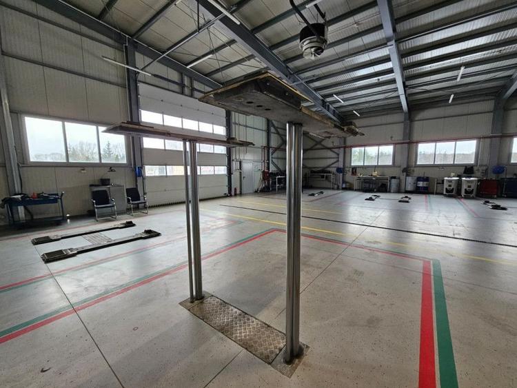 Spațiu comercial, de 1,200 mp, în Exterior Sud