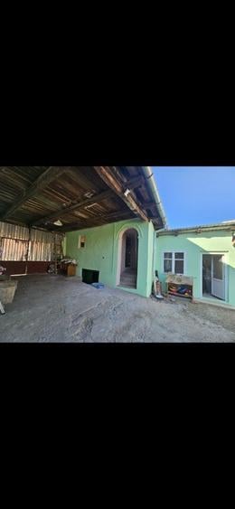 Casă cu 4 camere în Honorici