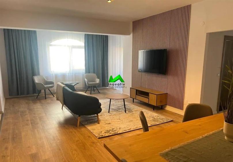 Apartament cu 3 camere decomandat, mobilat în Calea Dumbrăvii
