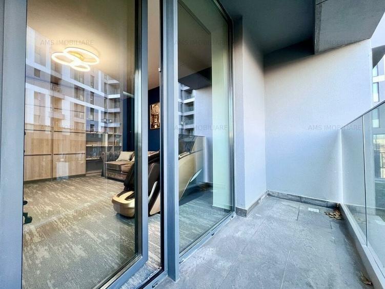 Penthouse cu 4 camere semidecomandat, mobilat în Aviației