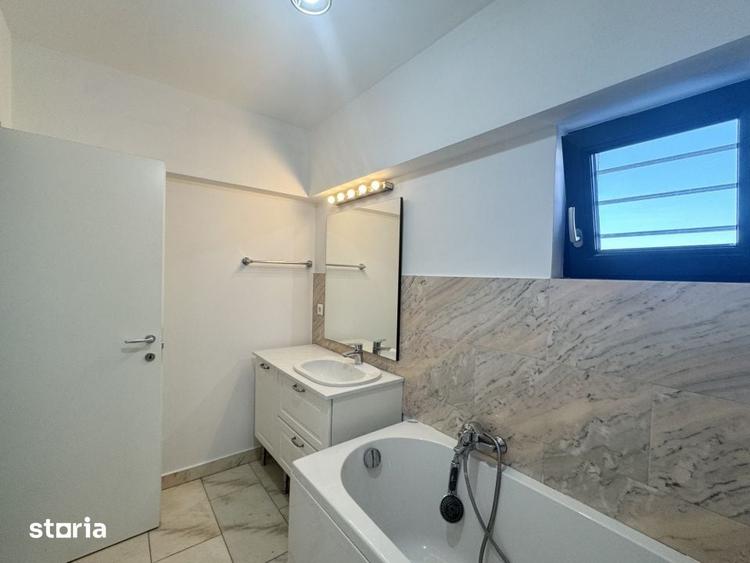 Apartament cu 4 camere în Centrul Civic