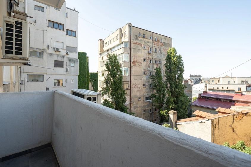 Apartament cu 3 camere, mobilat în Calea Victoriei