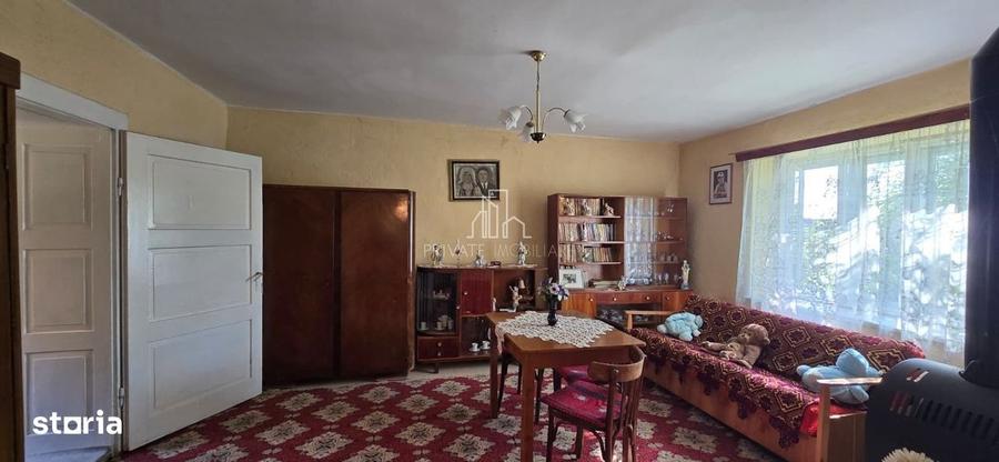 Casă cu 4 camere în Daia