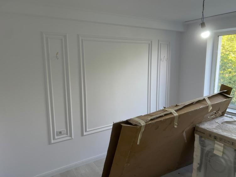 Apartament cu 3 camere semidecomandat în Crișan