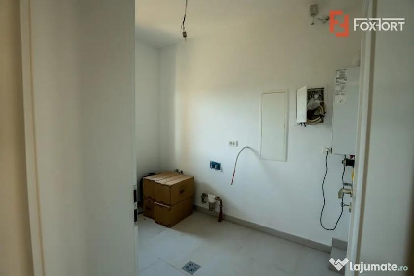Casă cu 4 camere cu Teren 633 Mp în Moșnița Nouă