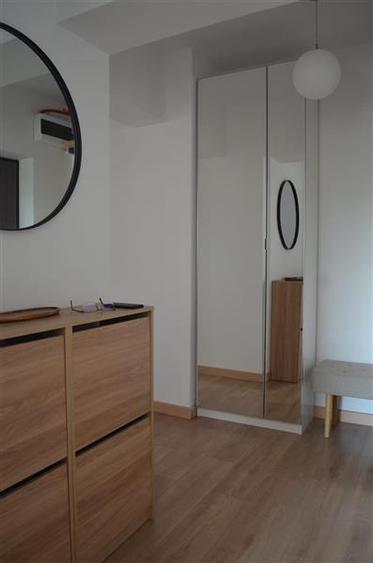 Apartament cu 3 camere decomandat, mobilat în Aeroport