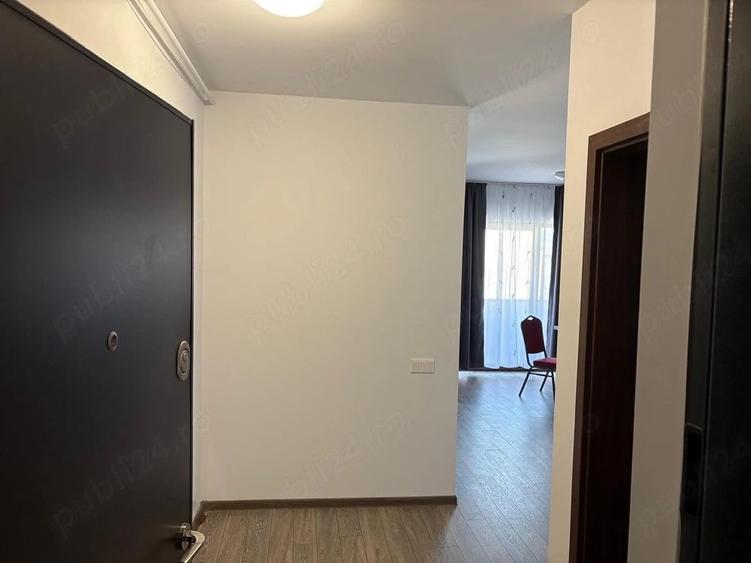 Apartament cu 3 camere decomandat în Florești
