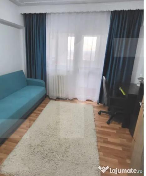 Apartament cu 4 camere decomandat în Central