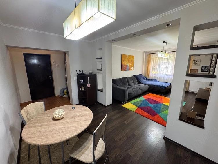 Apartament cu 3 camere decomandat în Central