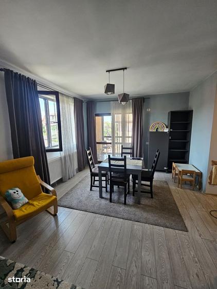 Apartament cu 3 camere decomandat în Dobroești