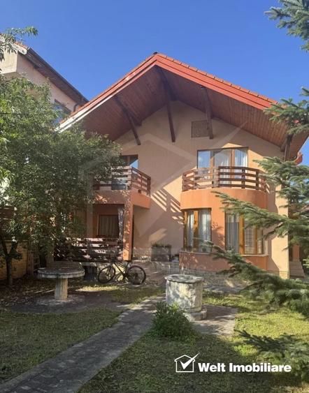 Casă individuală cu 7 camere cu Canalizare în Bună Ziua