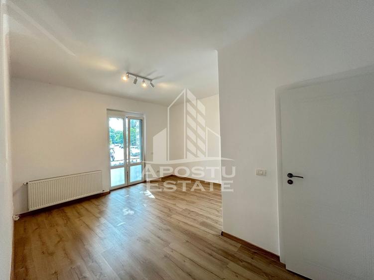 Birou, de 40 mp, în Central