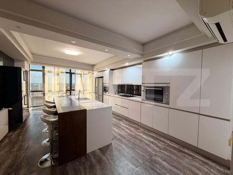 Apartament cu 4 camere decomandat, mobilat în 1 Mai