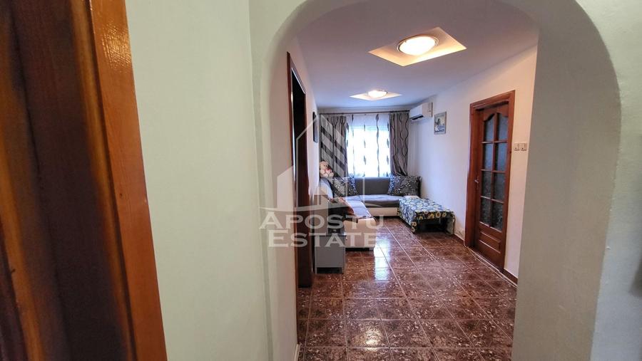 Apartament cu 4 camere decomandat, mobilat în Lipovei