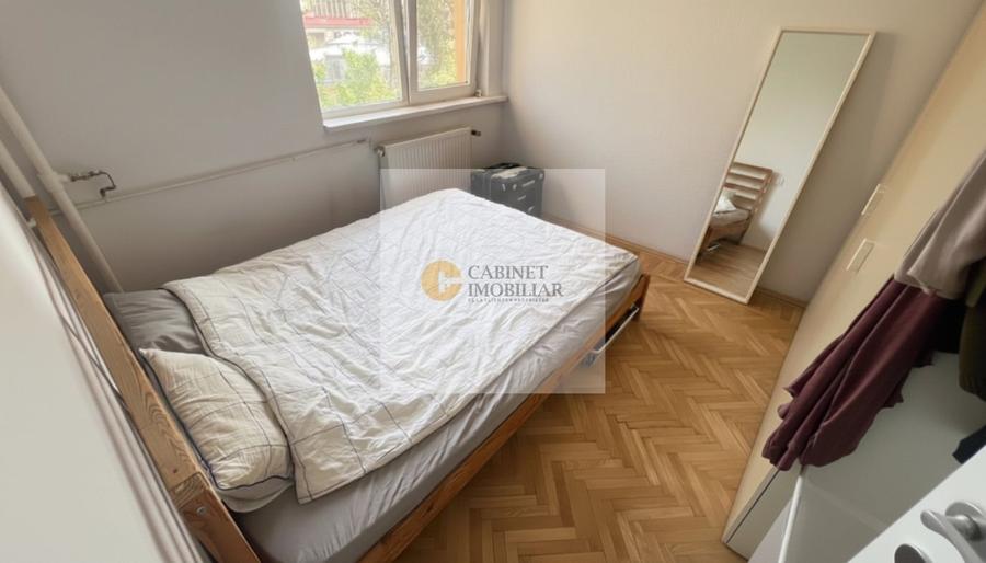 Apartament cu 2 camere semidecomandat, mobilat în Universitate