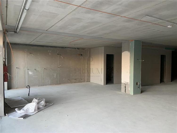 Spațiu comercial, de 180 mp, în Blașcovici