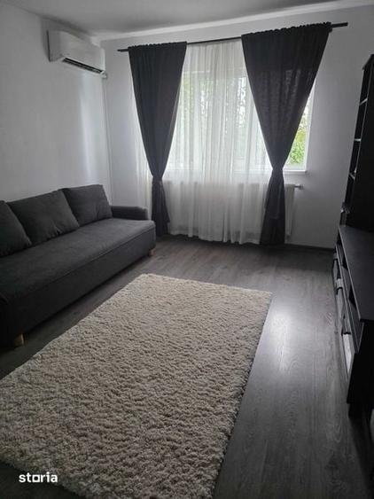 Ofer spre inchiriere apartament cu 3 camere - 1