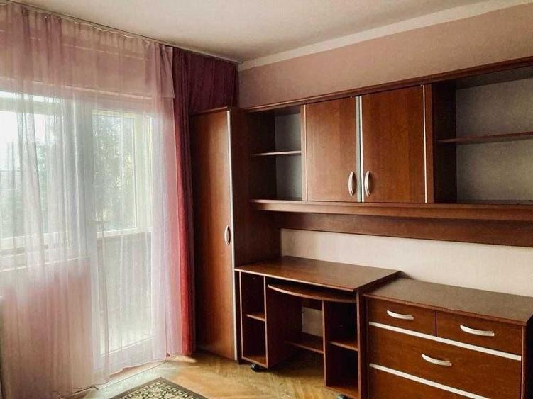 Apartament cu 4 camere decomandat în Aurel Vlaicu