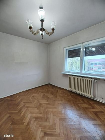 Apartament cu 3 camere în Gojdu