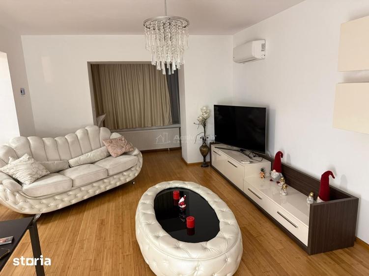 Apartament cu 4 camere decomandat în Rovine
