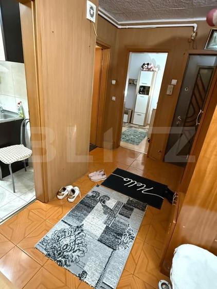 Apartament cu 2 camere decomandat, mobilat în Tractorul