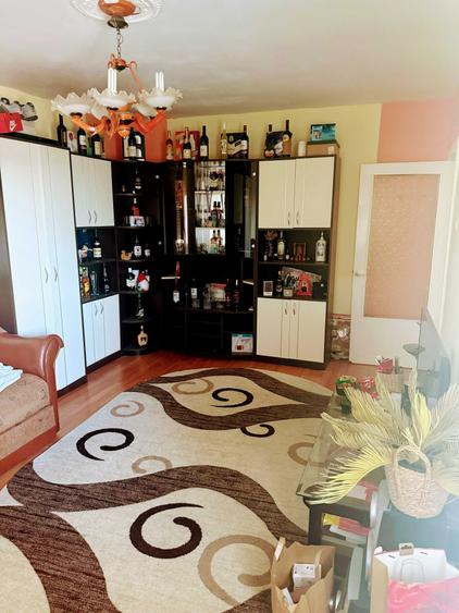 Apartament cu 2 camere decomandat în Bârzești