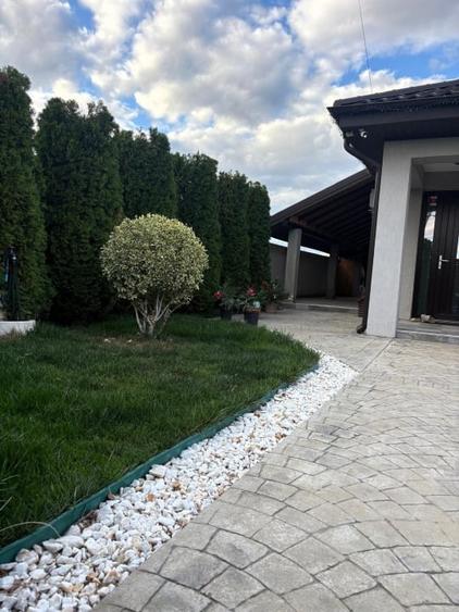 Casă individuală cu 4 camere cu Canalizare în Munteni