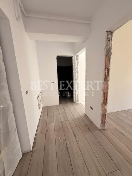 Apartament cu 2 camere decomandat în Theodor Pallady
