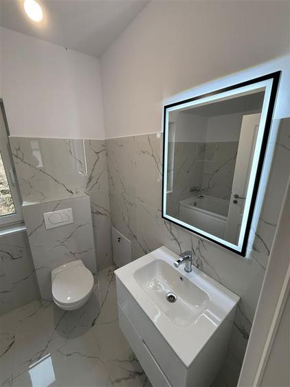 Casă cu 4 camere cu Canalizare în Bârnova